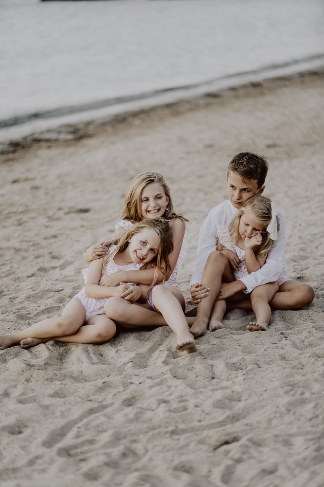 Séance photo de famille sur la plage